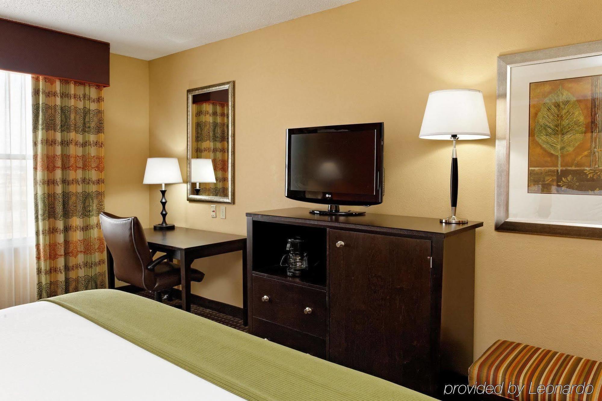Country Inn & Suites By Radisson, Evansville, In Стая снимка